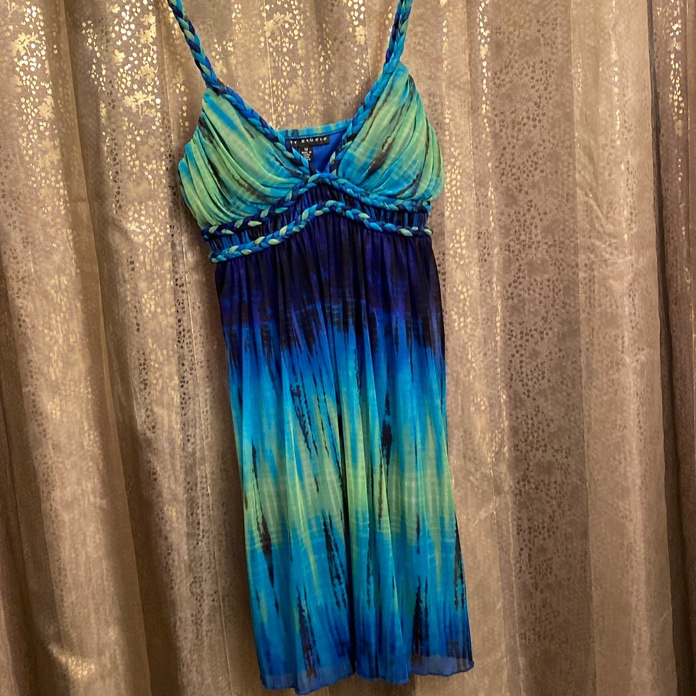🌴🌺🍹🐠🦜🚢 ❤️City Studio NWOT gorgeous, blues, and greens mini dress.